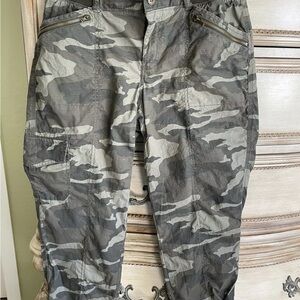 Carpenter army capris
